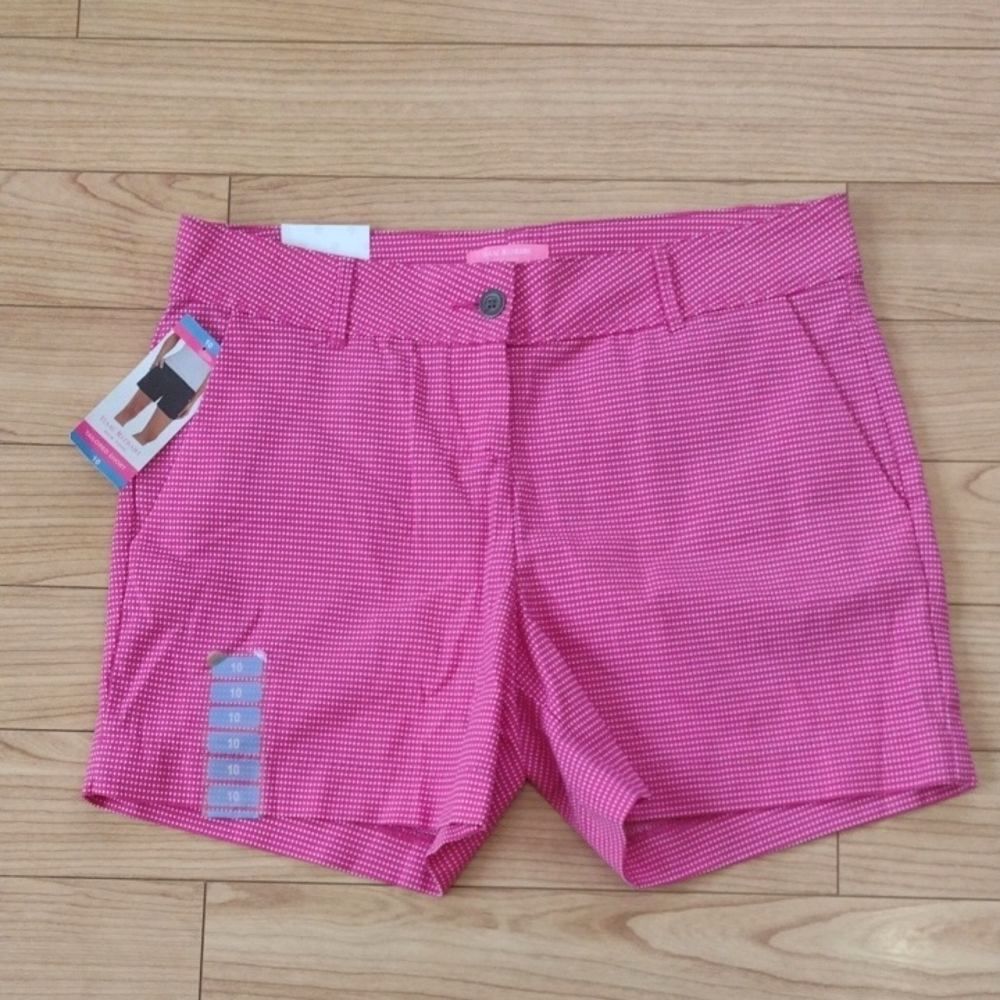 Isaac Mizrahi Pink Tailored Shorts with White Diamonds Pattern Size 10 New